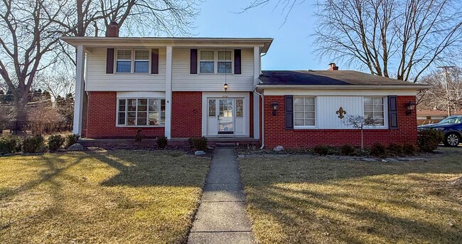 Primary Photo - Spacious Home