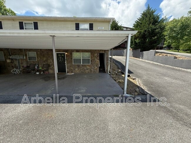 Building Photo - 410 Erwin Hwy