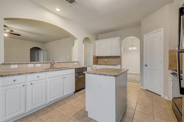 Building Photo - 6410 Peach Tree Ct