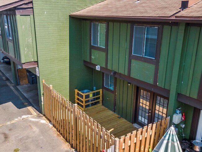 Building Photo - 8633 Madera Ct