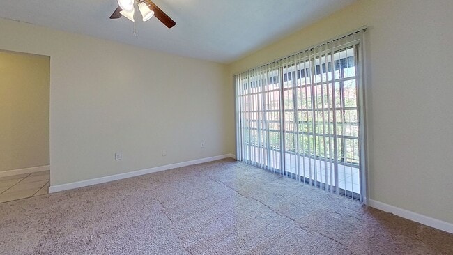 Building Photo - Spacious 3Bed/2Bath Condo in Colonial Point!