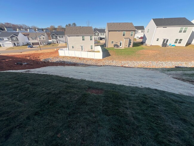 Building Photo - Brand New 4 Bedroom 2.5 Bath Home in Kerne...