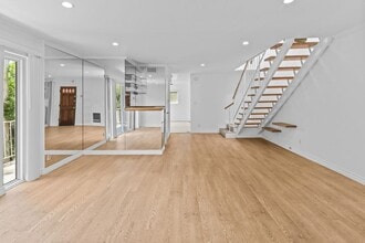 Building Photo - 4610 Densmore Ave