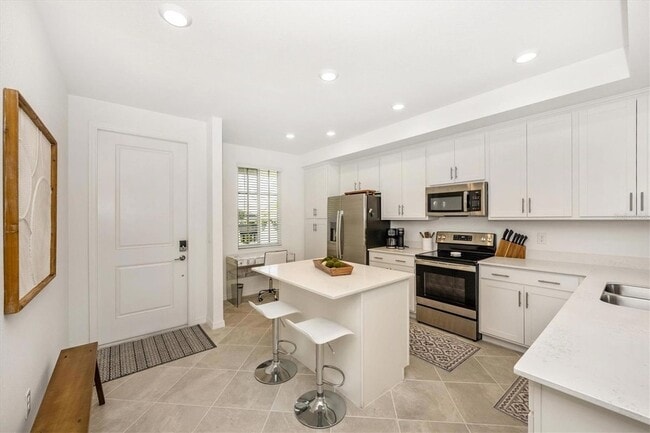 Building Photo - 12240 Wellen Golf St