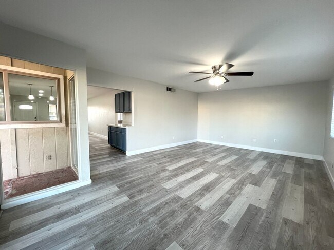 Building Photo - REMODELED 3 BEDROOM PLUS BONUS ROOM/BEDROOM. GREAT BACKYARD