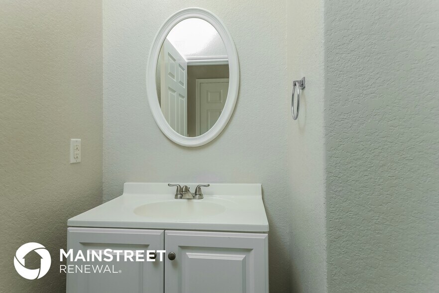 Building Photo - 9338 Durham Ledge