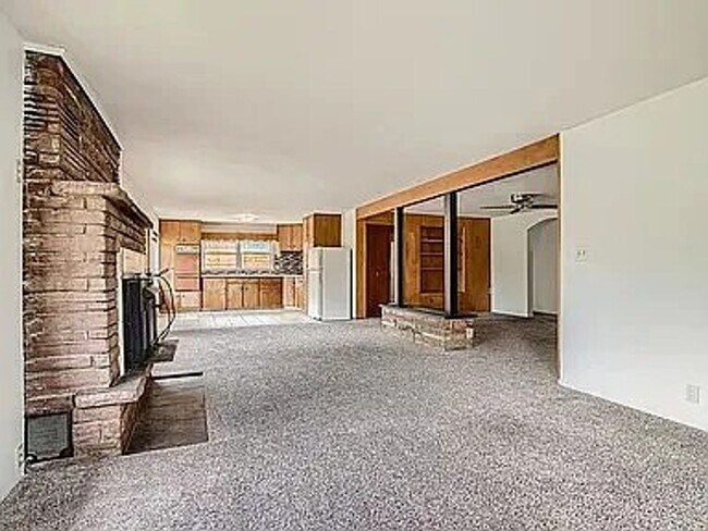 Building Photo - 2135 Norwood Ave