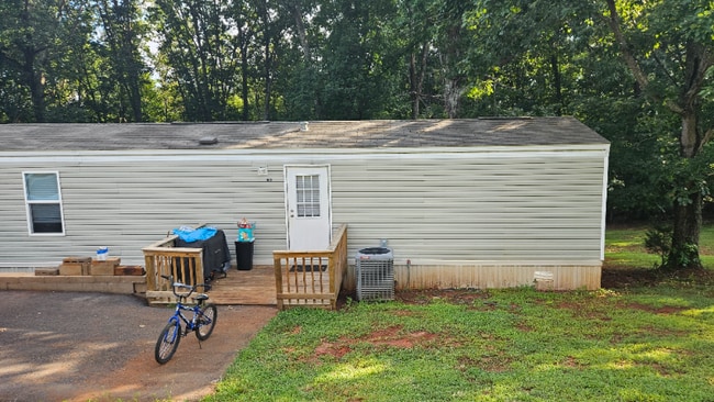 Primary Photo - 1079 Hibiscus Rd