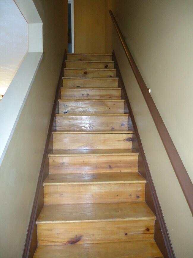 Building Photo - 206 Nottoway Dr