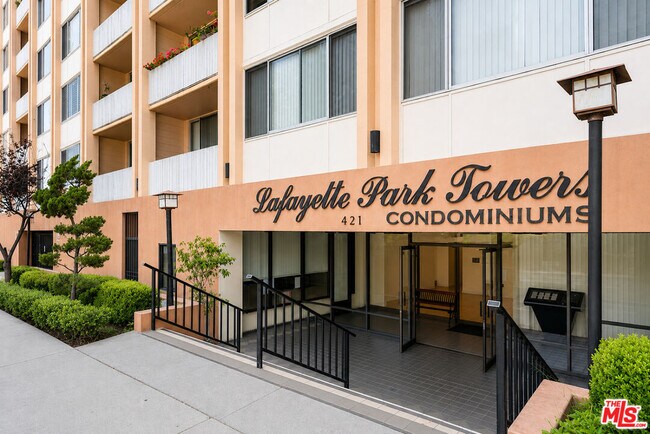 Building Photo - 421 La Fayette Park Pl