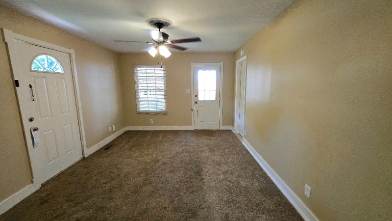 Building Photo - 1229 Greenfield Dr