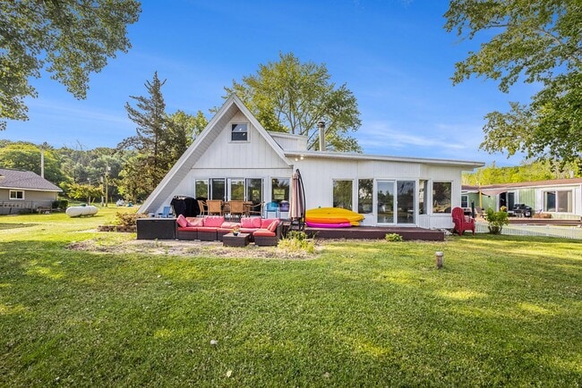 Building Photo - 811 Palmer Dr