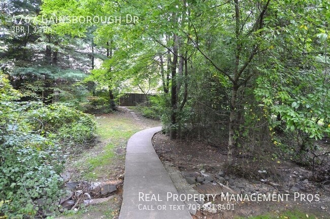 Building Photo - 4767 Gainsborough Dr