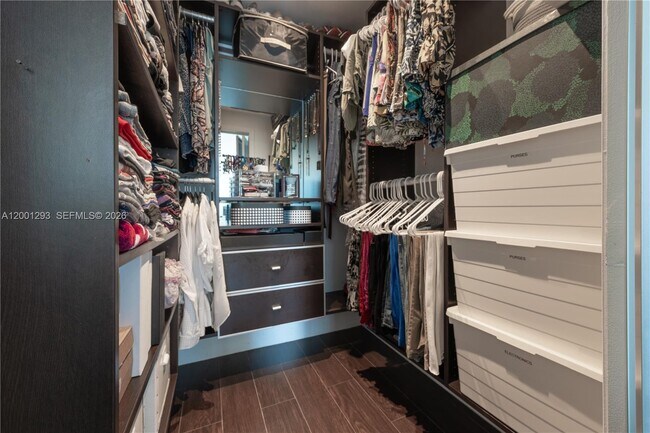 Building Photo - 90 SW 3rd St