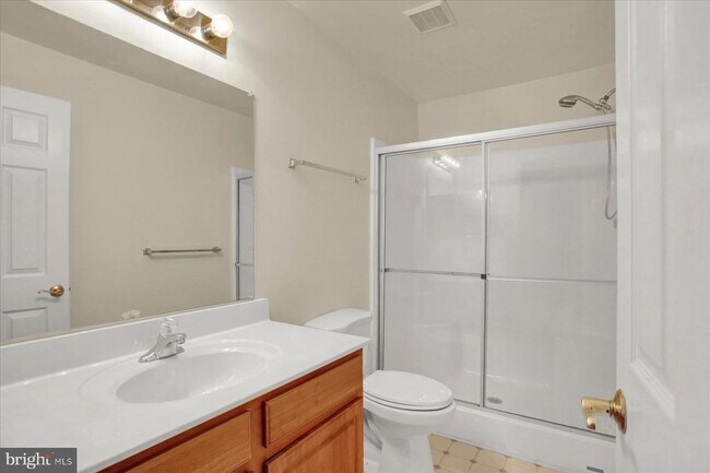 Building Photo - 119 Oriole Ct