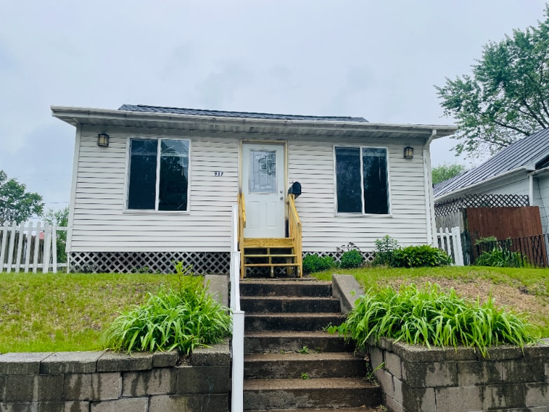 Building Photo - 917 Liberty St