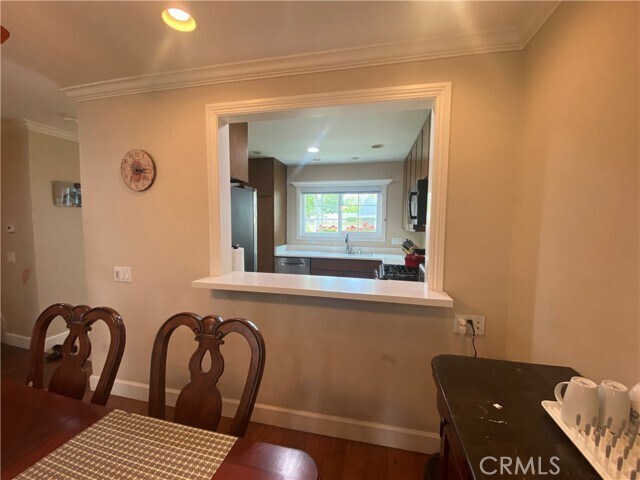 Building Photo - 73 Thicket