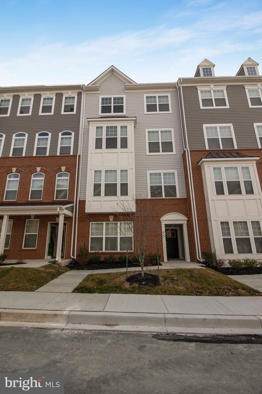 Building Photo - 7960 -B Potter Pl