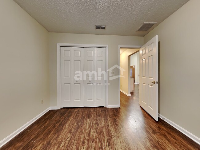 Building Photo - 308 Brier Rose Ln
