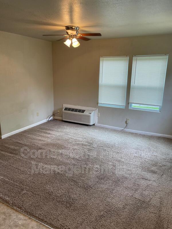 Building Photo - 8185 Center Dr