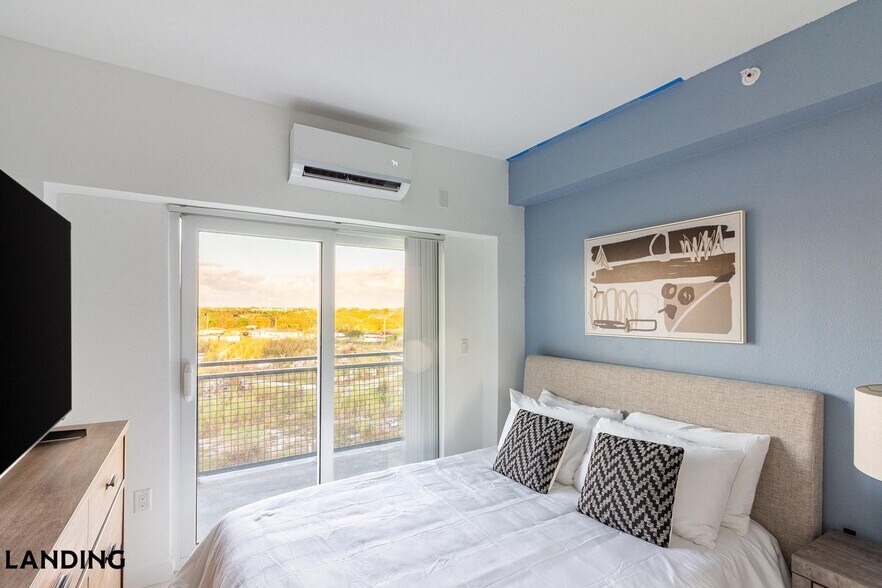 Building Photo - 25850 SW 140th Ct