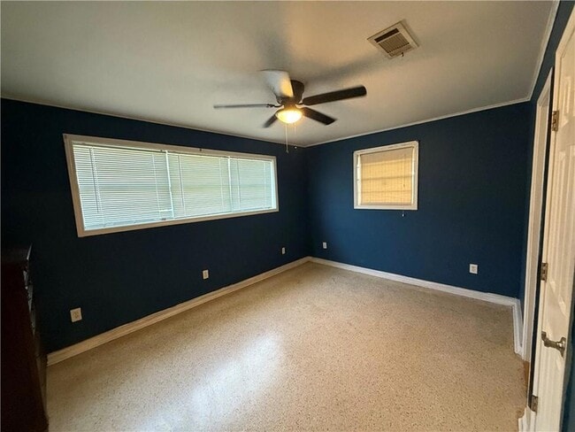 Building Photo - 324 Chinchilla Dr
