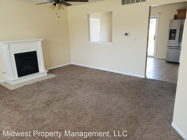 Building Photo - 4 br, 3 bath House - 6191 N Gregory Dr
