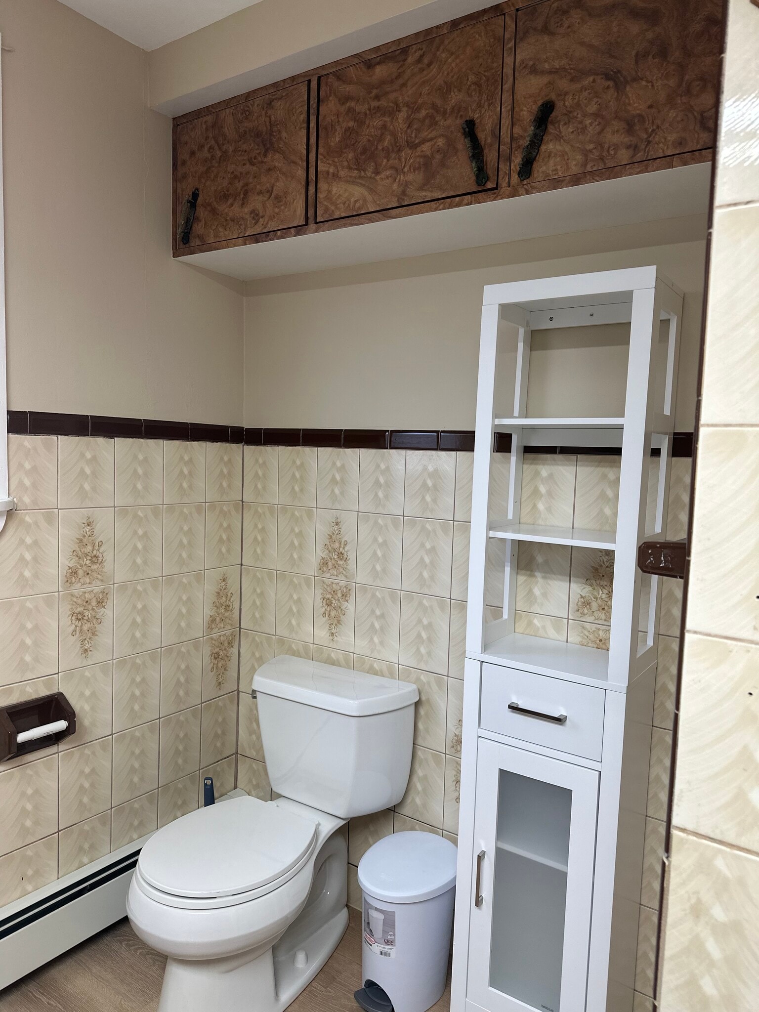 Toilet - 21 Radcliffe Ave