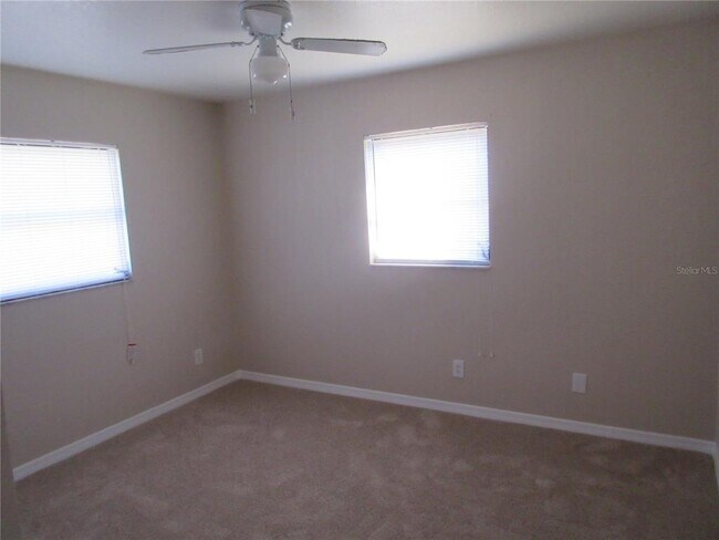 Building Photo - 979 Roseway Terrace NW