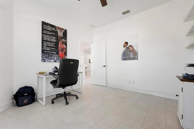 Building Photo - 404 Golden Harbour Trail