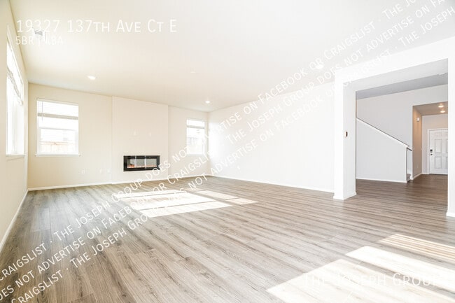 Building Photo - 19327 137th Ave Ct E