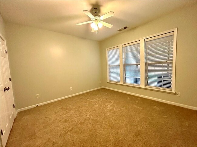 Building Photo - 4692 Wehunt Commons Dr