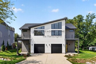 Building Photo - 541 Bragg St