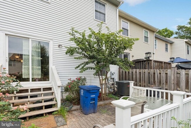 Building Photo - 907 Smartts Ln NE
