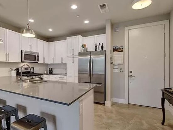 Building Photo - 2801 Dulce Ln