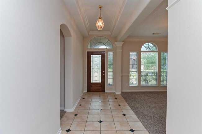 Building Photo - 211 Elana Ln