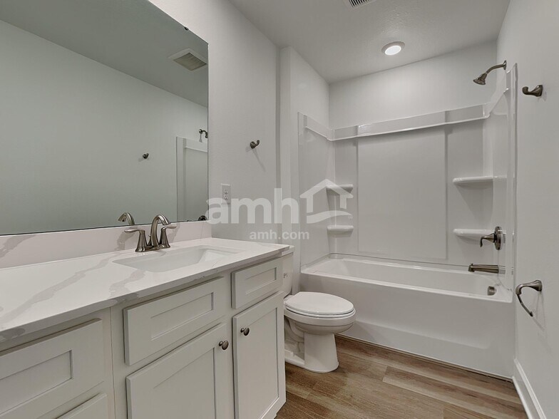 Building Photo - 16467 Cheyanne Ct