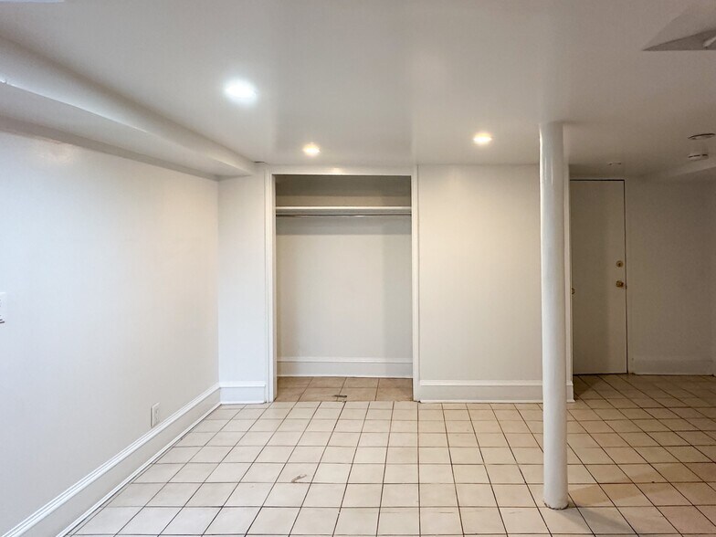 Primary Photo - 308 W 105th St
