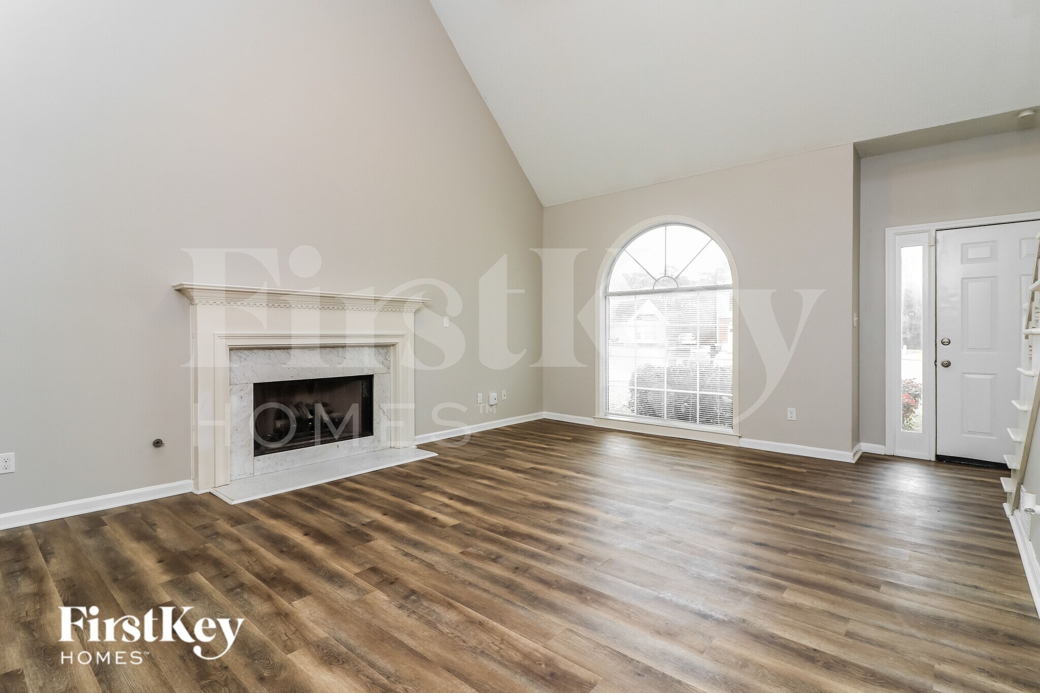 Building Photo - 5001 Rose Ct SE