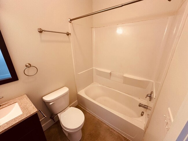 Building Photo - Great Value Downtown Studio