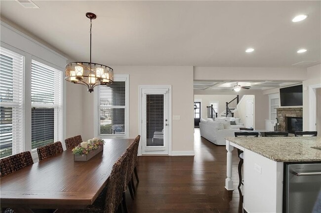 Building Photo - 3000 Smyrna Grove Dr