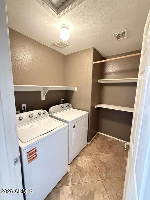 Building Photo - 3518 W Charlotte Dr