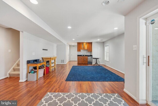 Building Photo - 20631 Piney Branch Way