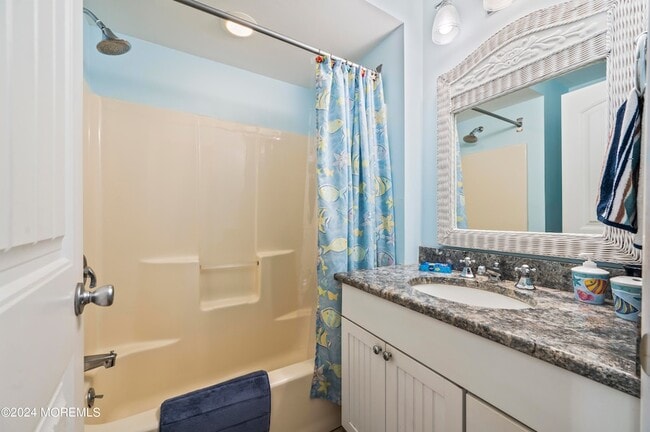 Building Photo - 204 Randall Ave