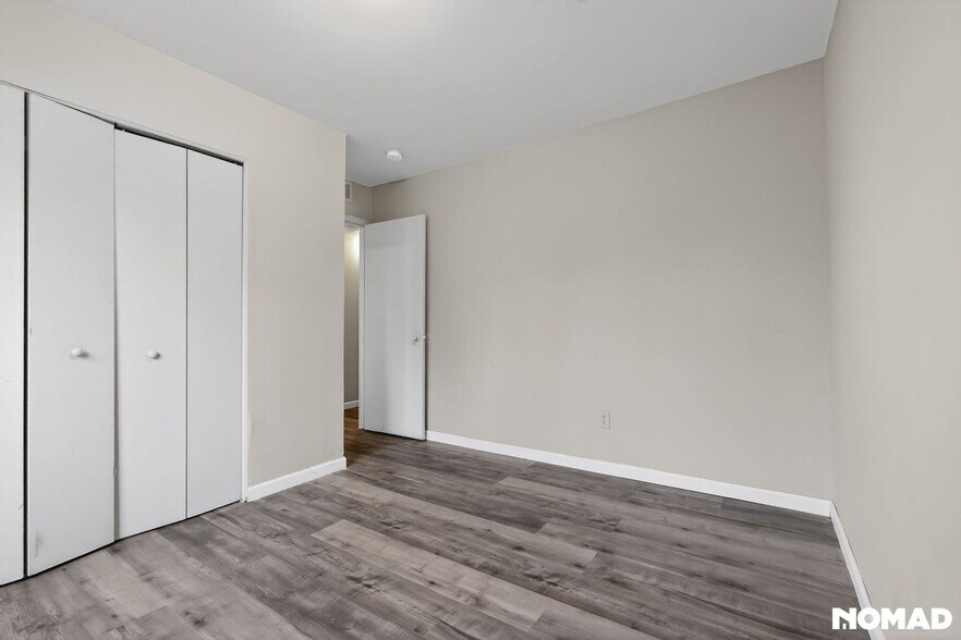 Building Photo - 529 Emerson Ave