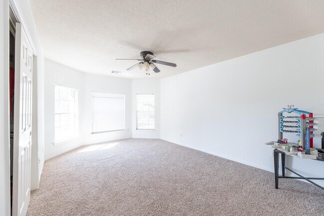 Building Photo - 15422 Downford Dr