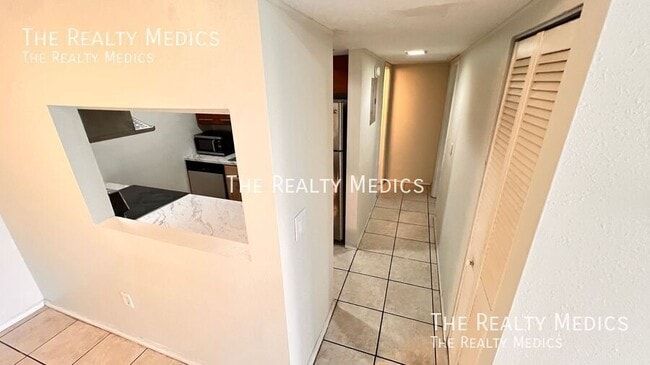 Building Photo - 3280 S Semoran Blvd