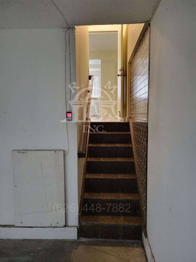 Building Photo - Spacious 2 Bedroom, 1 ¾ Bathroom Condo in Rosemead, CA.