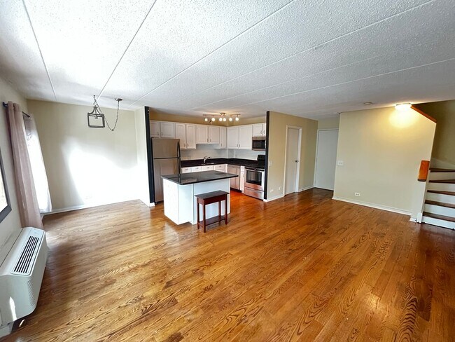 Building Photo - Spacious 2-story, 2-Bedroom Condo in Prime Buena Park Location Near the Lake