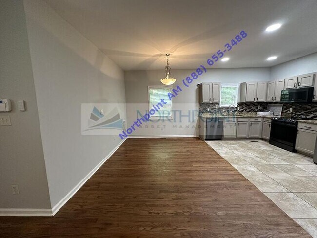 Building Photo - 2829 3rd Ave SW